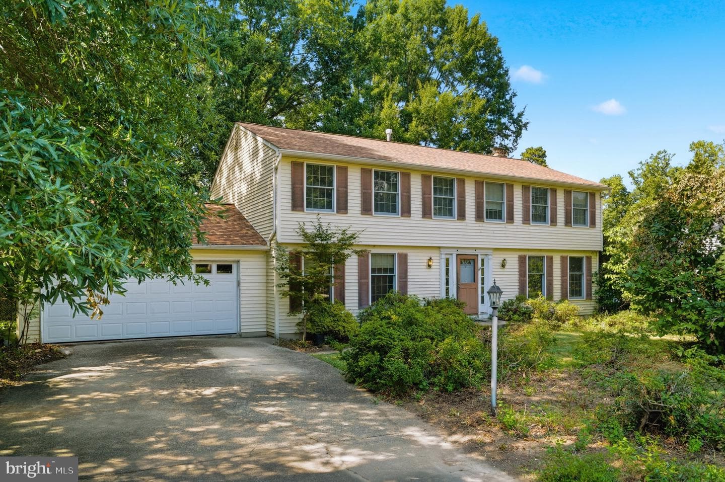 9812 Summerday Drive photo 1