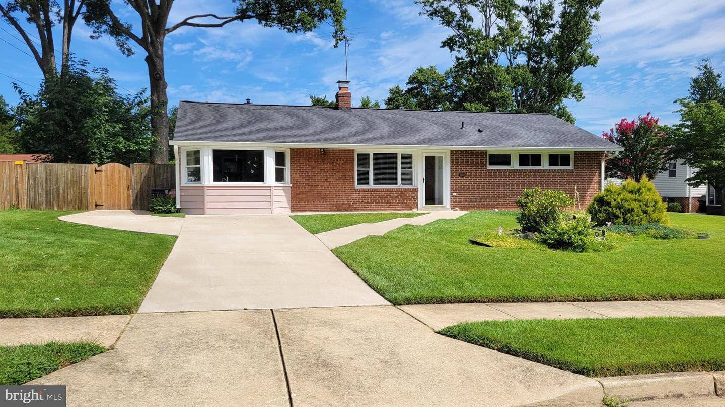 7402 Elgar Street photo 1