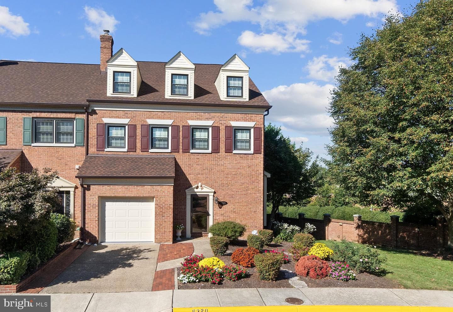 6320 Manchester Way photo 1