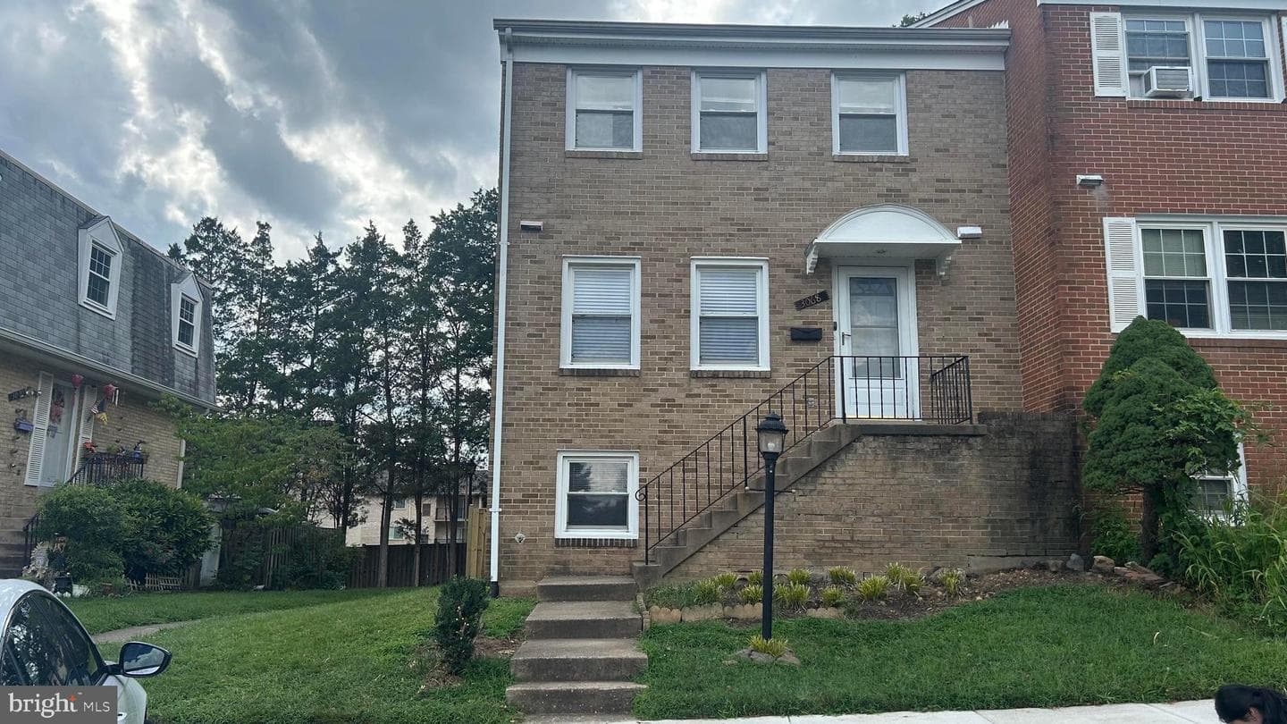 3068 Covington Street photo 1