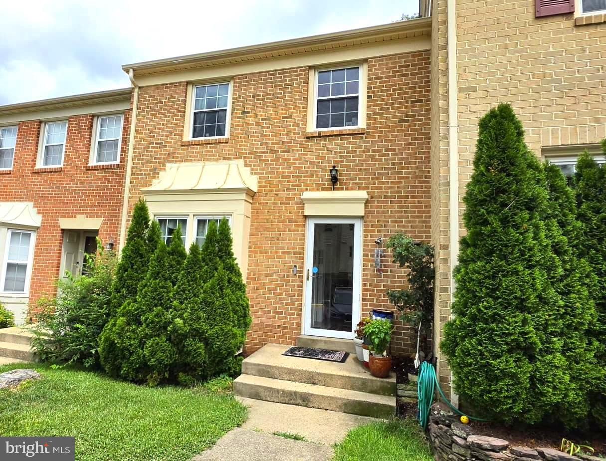 9731 Lakepointe Drive photo 1