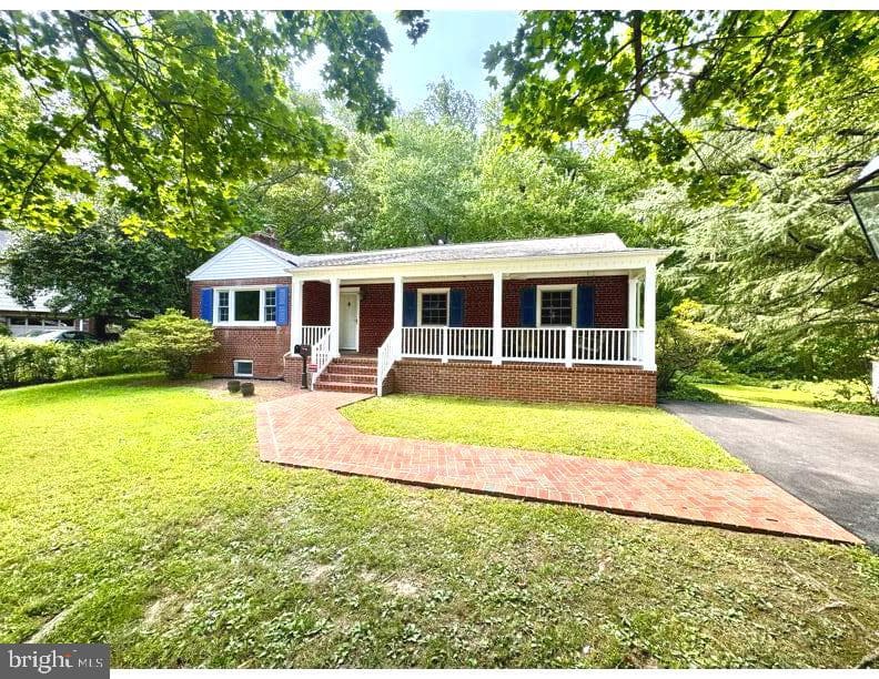 3019 Crane Drive photo 1