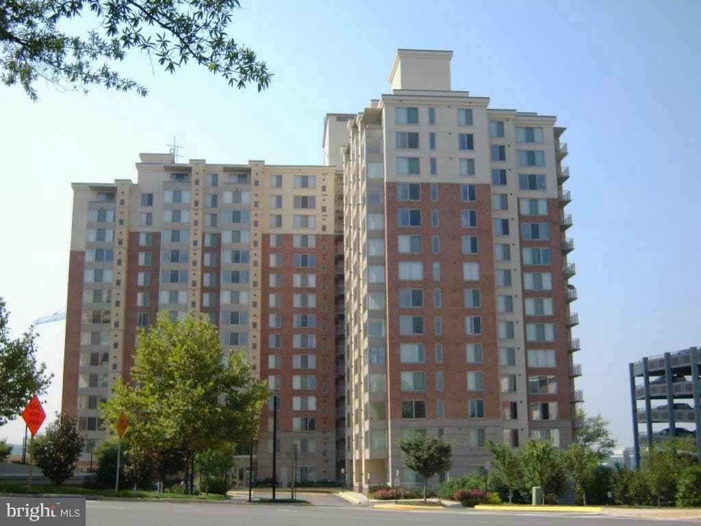 2726 Gallows Road #1110 photo 1