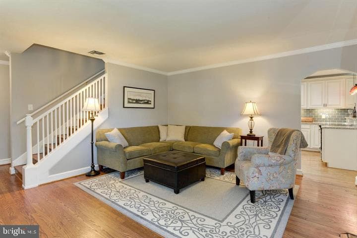 3460 Washington Drive photo 1