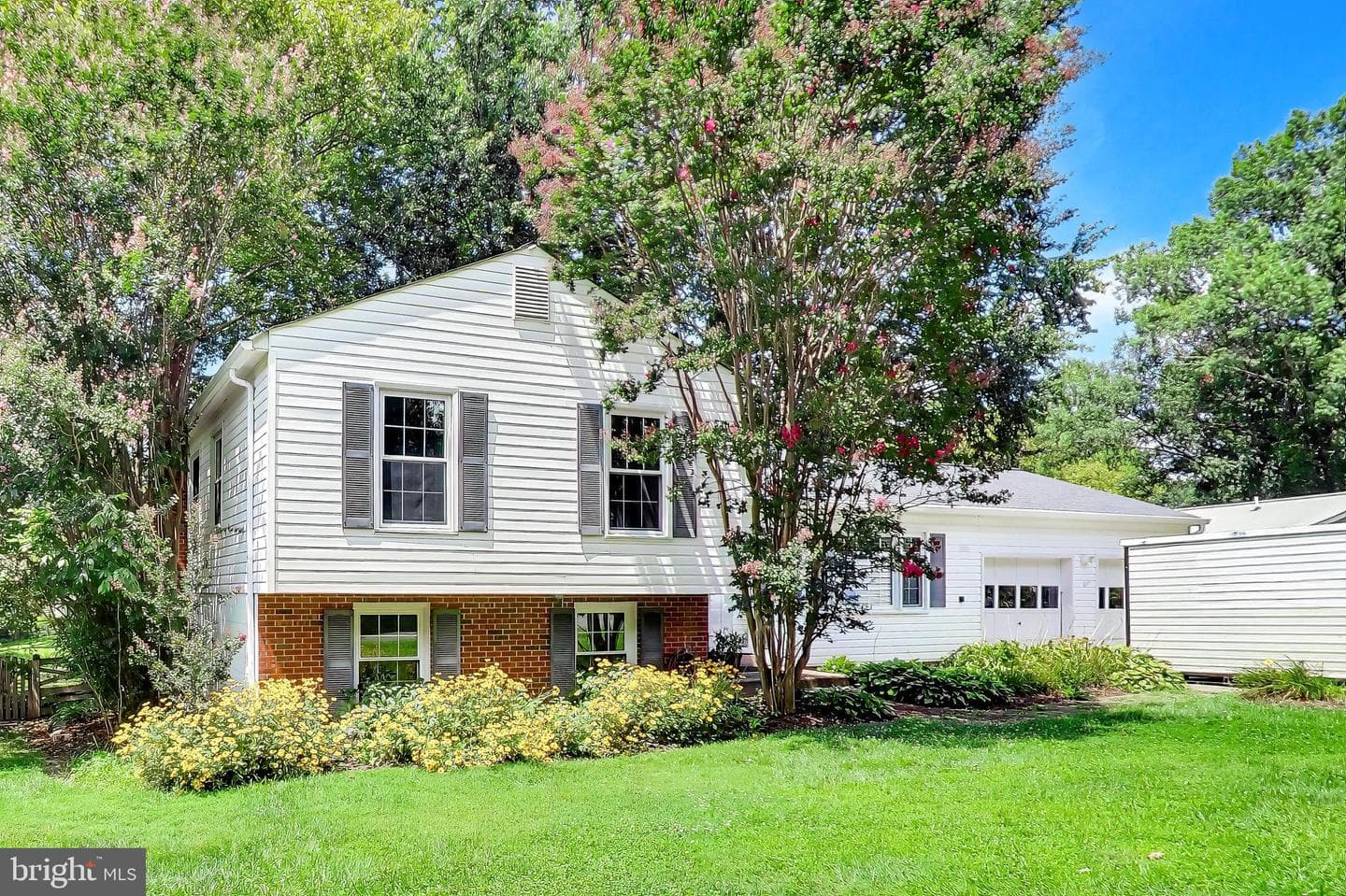 5414 Rumsford Lane photo 1