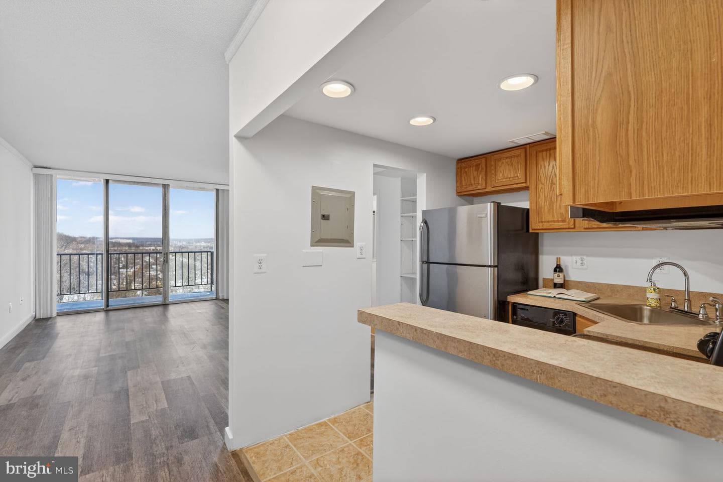 2059 Huntington Avenue #1602 photo 1