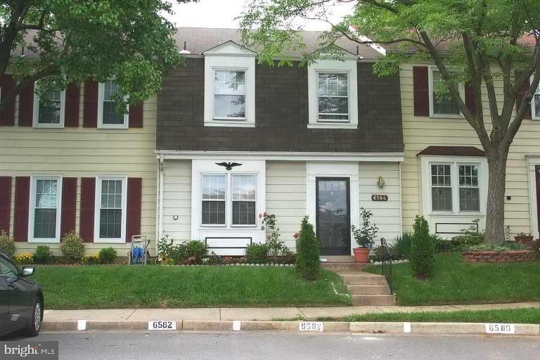 6584 Yadkin Court photo 1