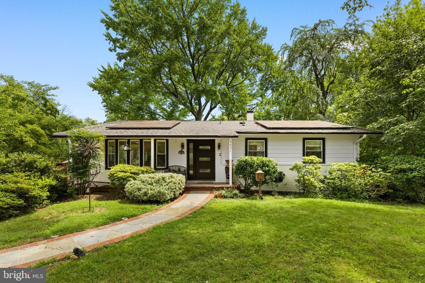 4951 Roslyn Road photo 1