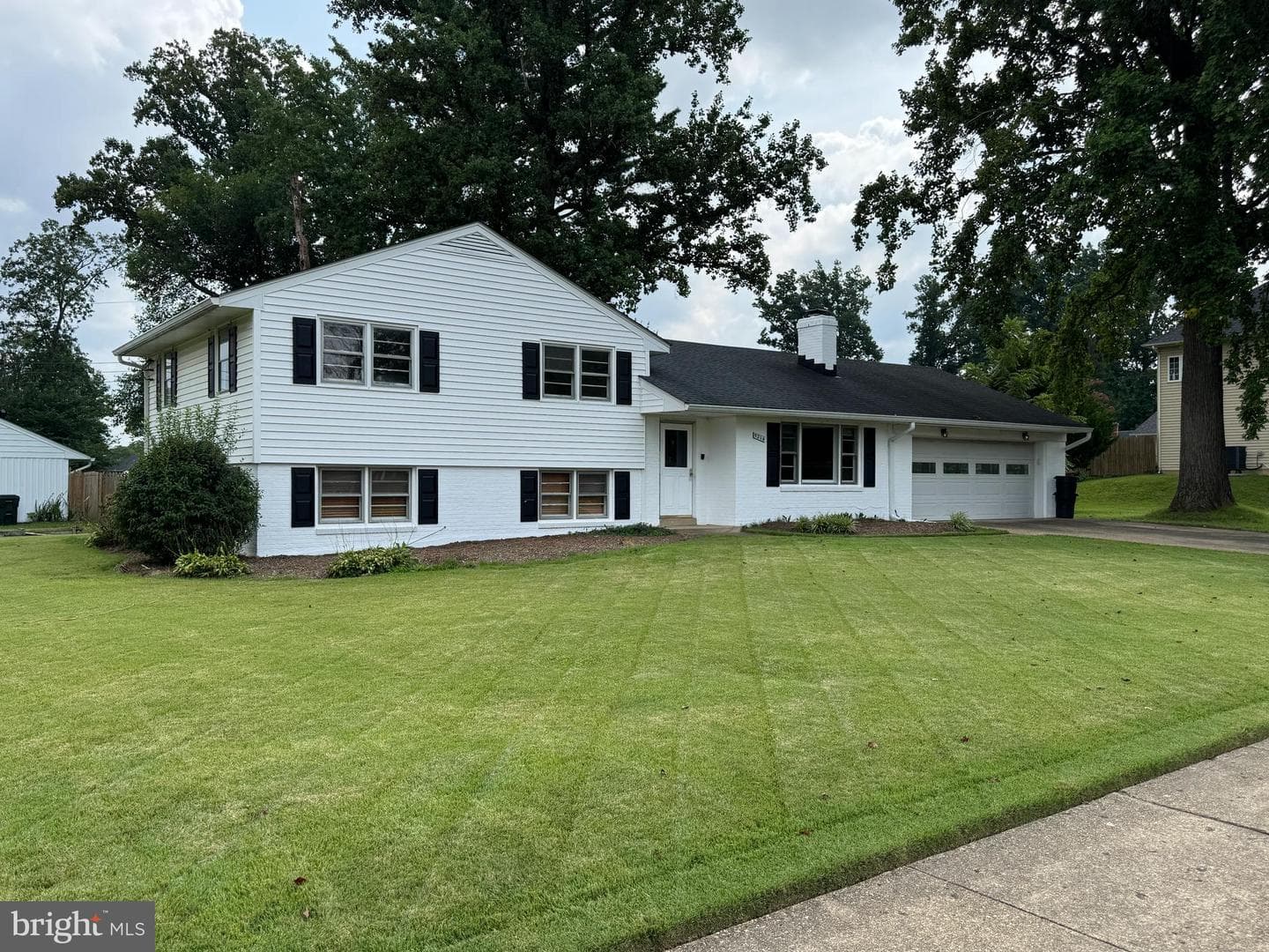 5214 Heming Avenue photo 1