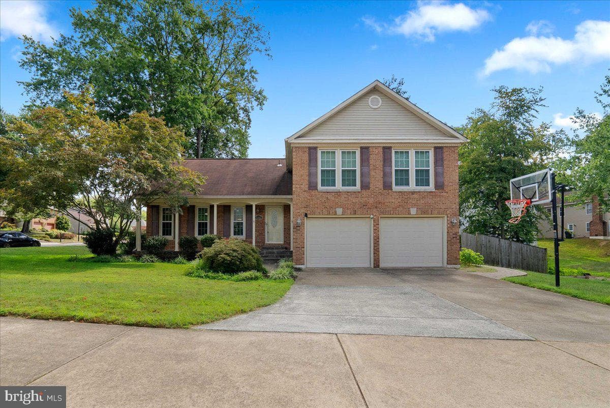 9303 Macswain Place photo 1