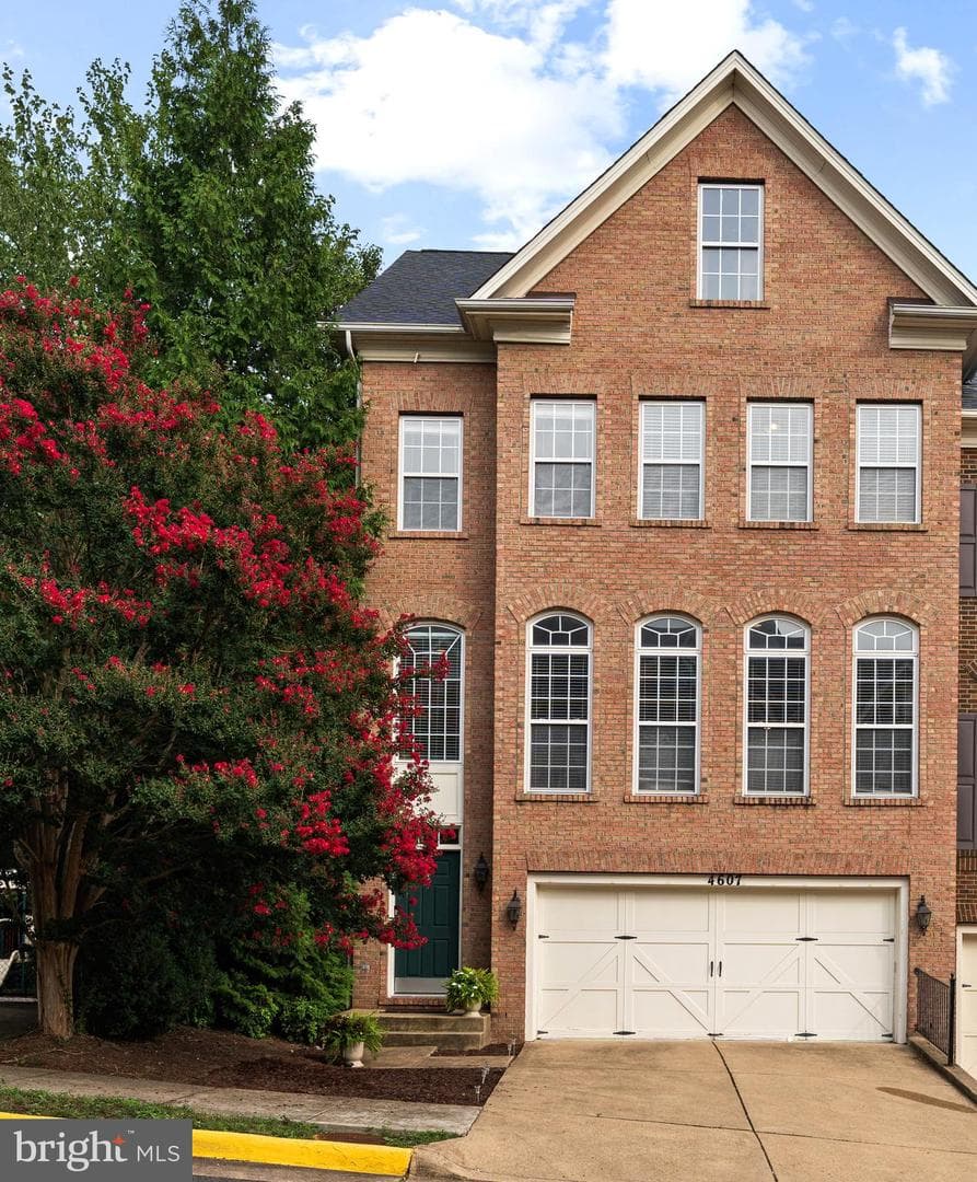 4607 Aspen Hill Court photo 1