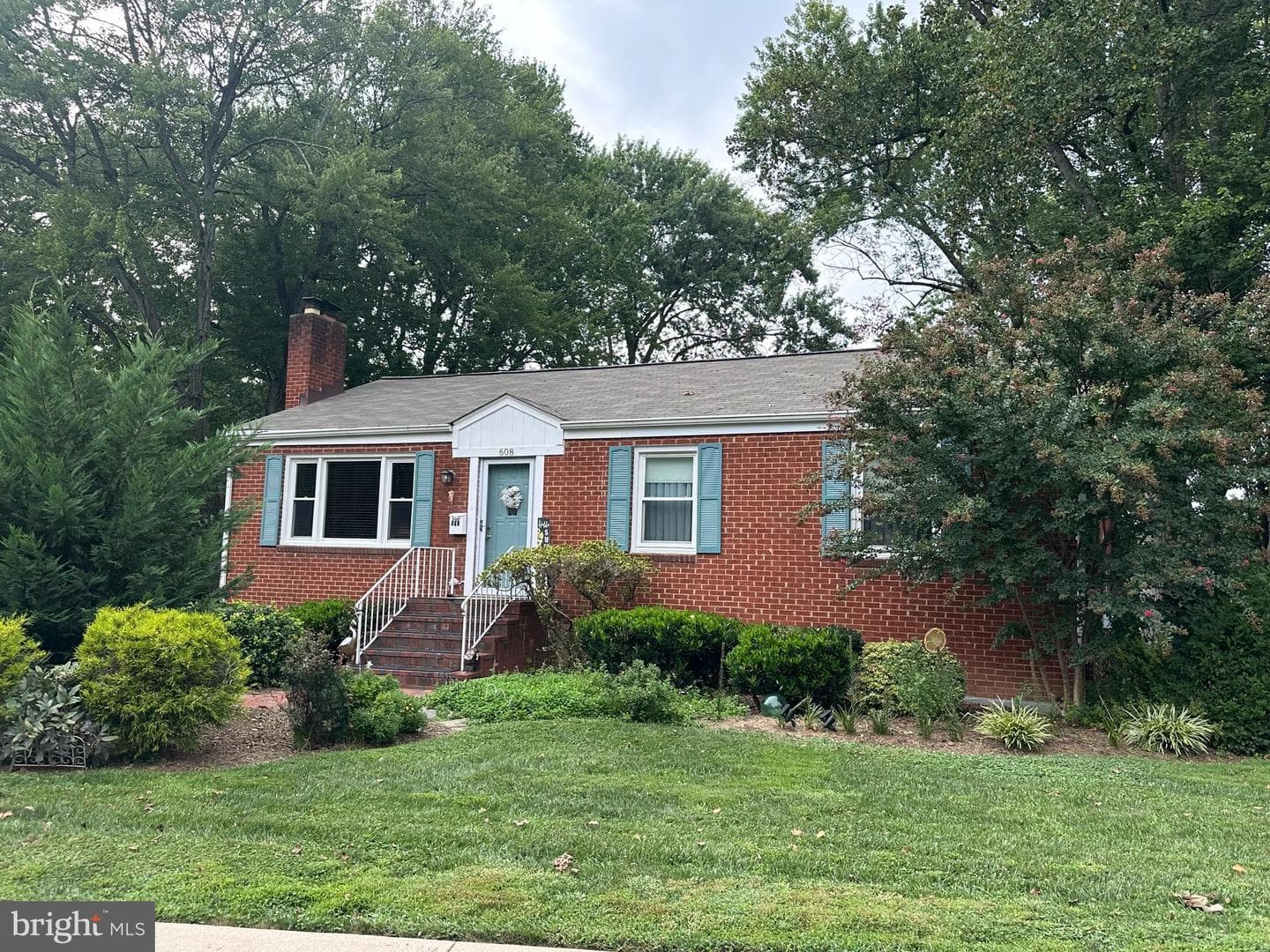 608 Tazewell Road NW photo 1