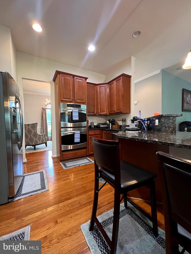 425 Larchmont Circle photo 12