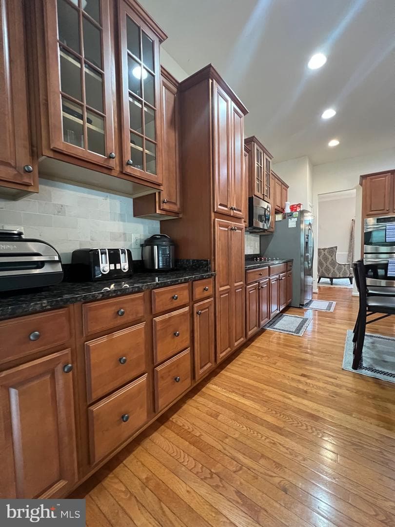 425 Larchmont Circle photo 18