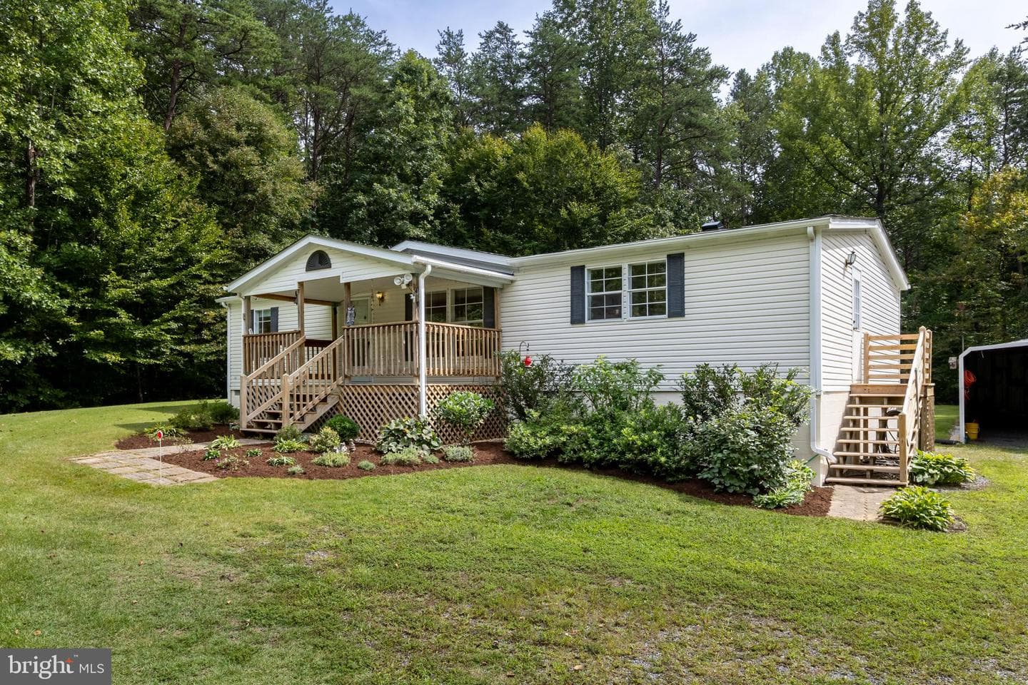 107 Greenwood Farms Court photo 1