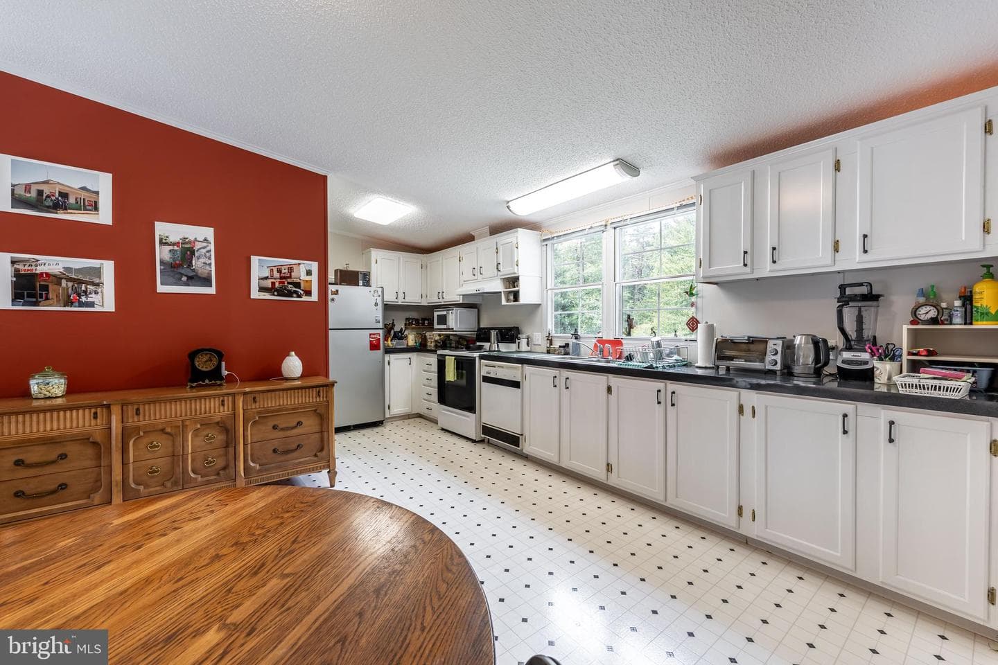 107 Greenwood Farms Court photo 6