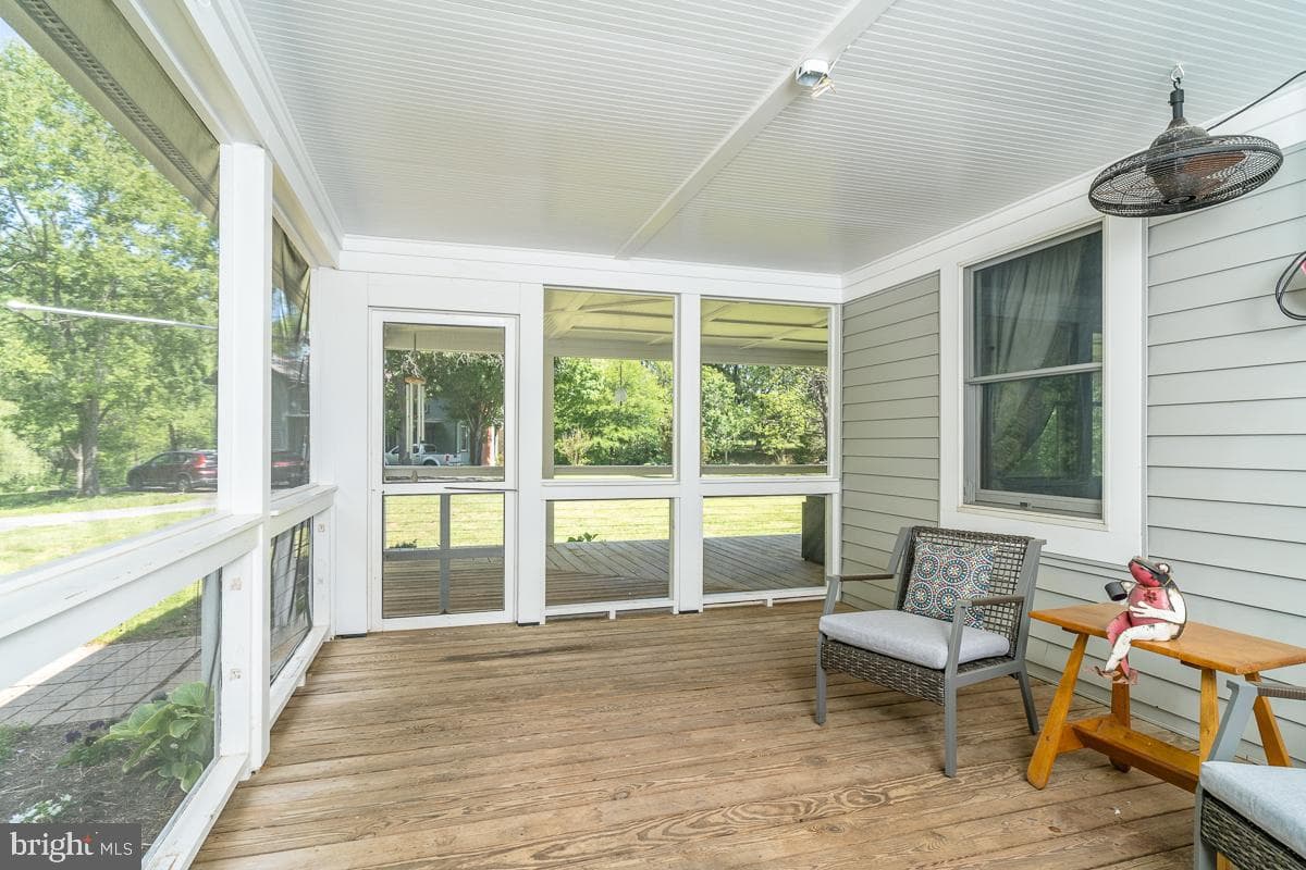 6070 Fredericksburg Road photo 31
