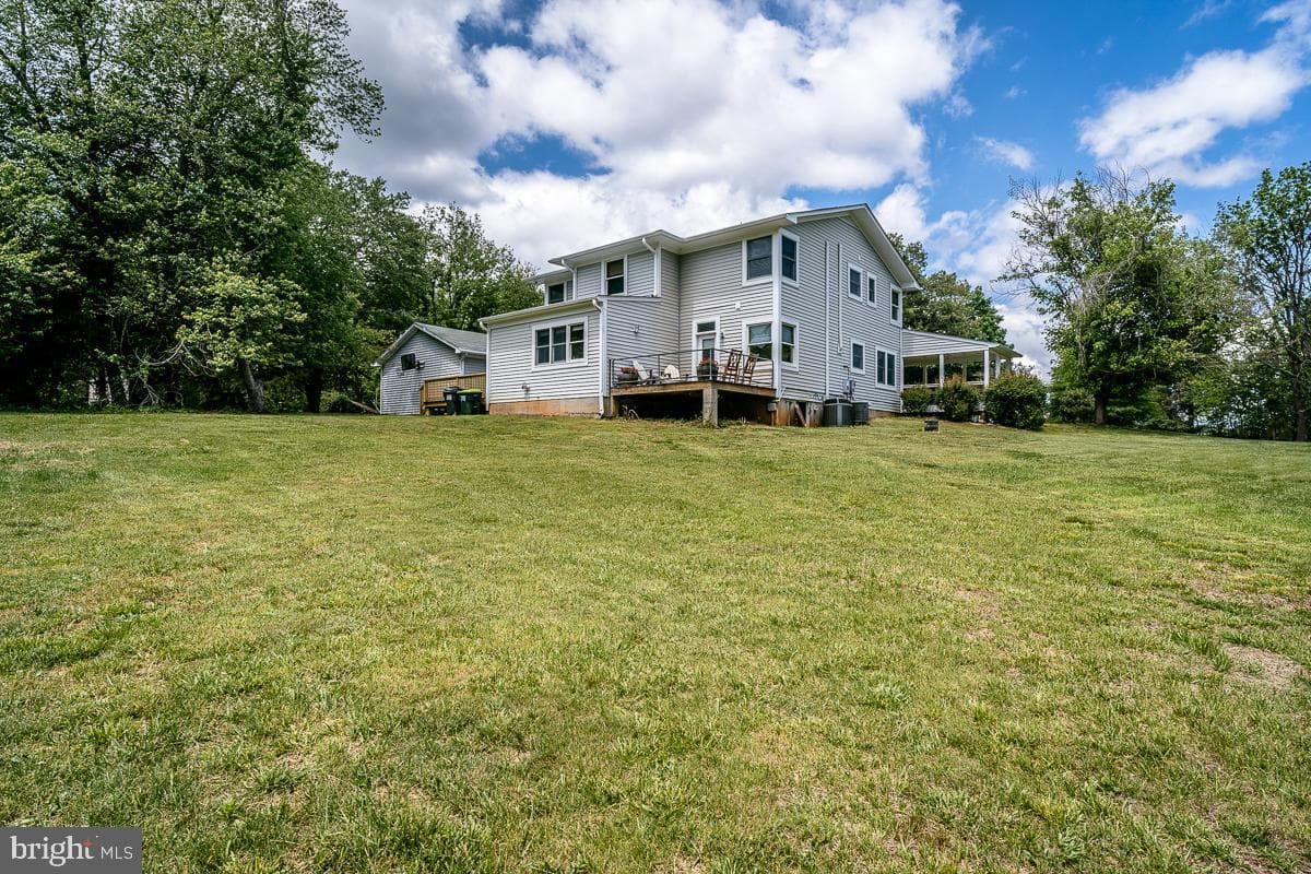 6070 Fredericksburg Road photo 49