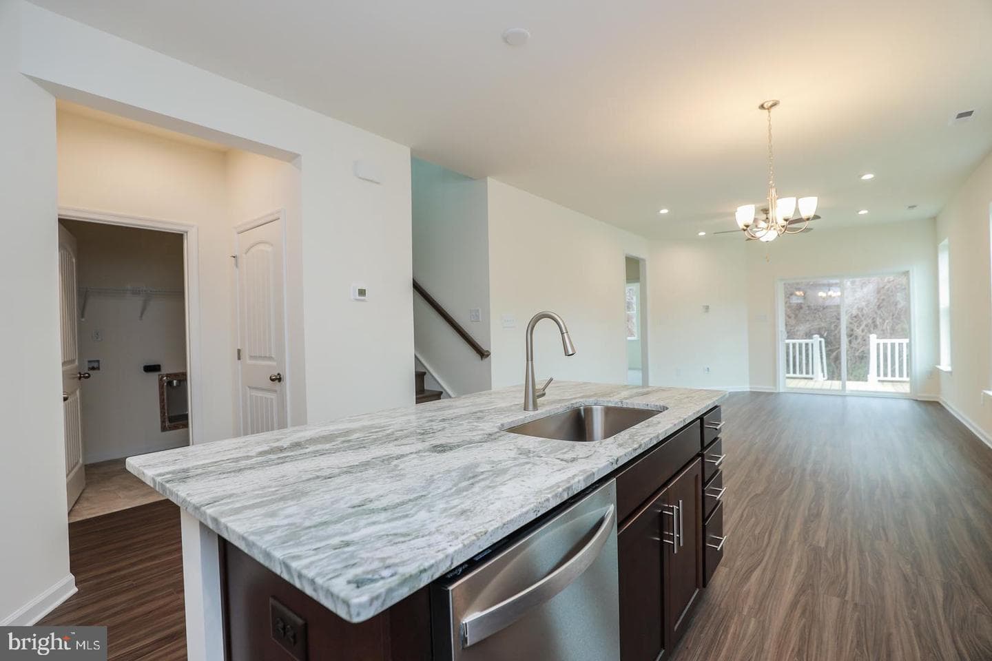10299 Szalay Lane photo 3