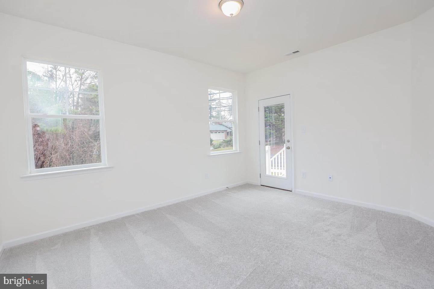 10299 Szalay Lane photo 5