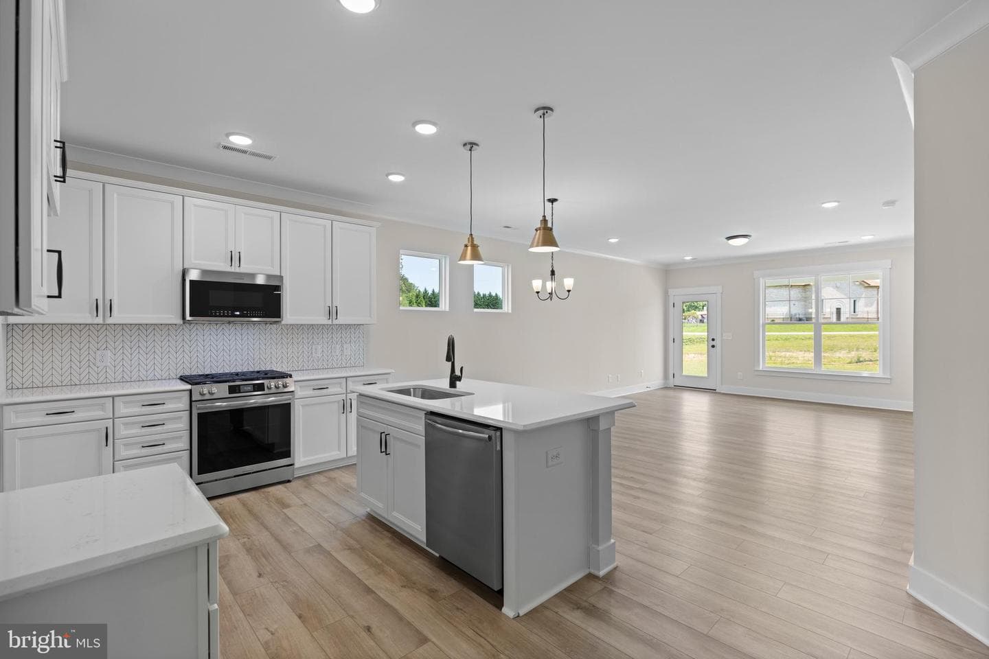 10263 Szalay Lane photo 4