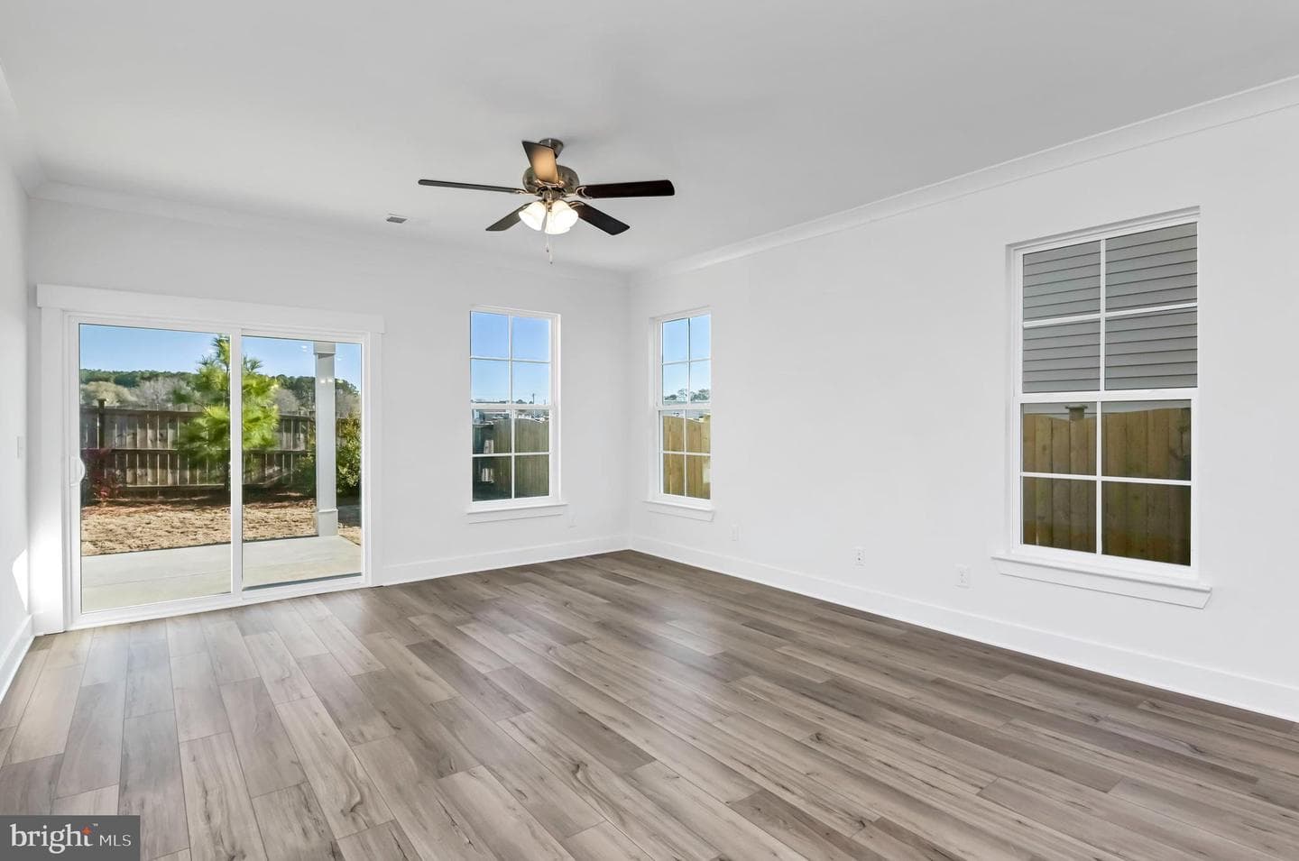 10243 Szalay Lane photo 5