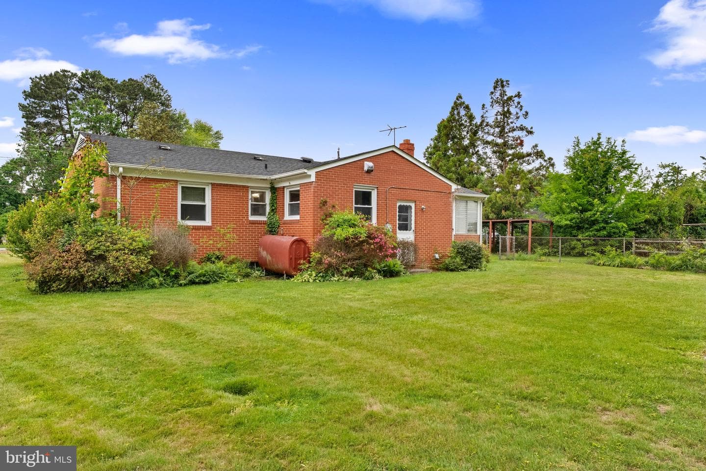 408 Wesley Street photo 33