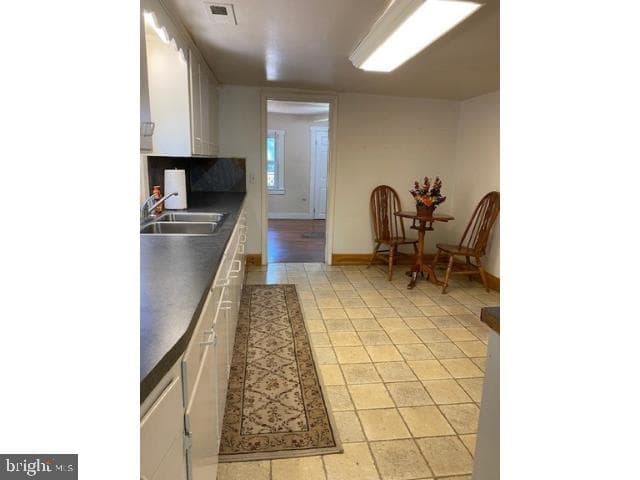 2260 Ramblewood Road photo 3