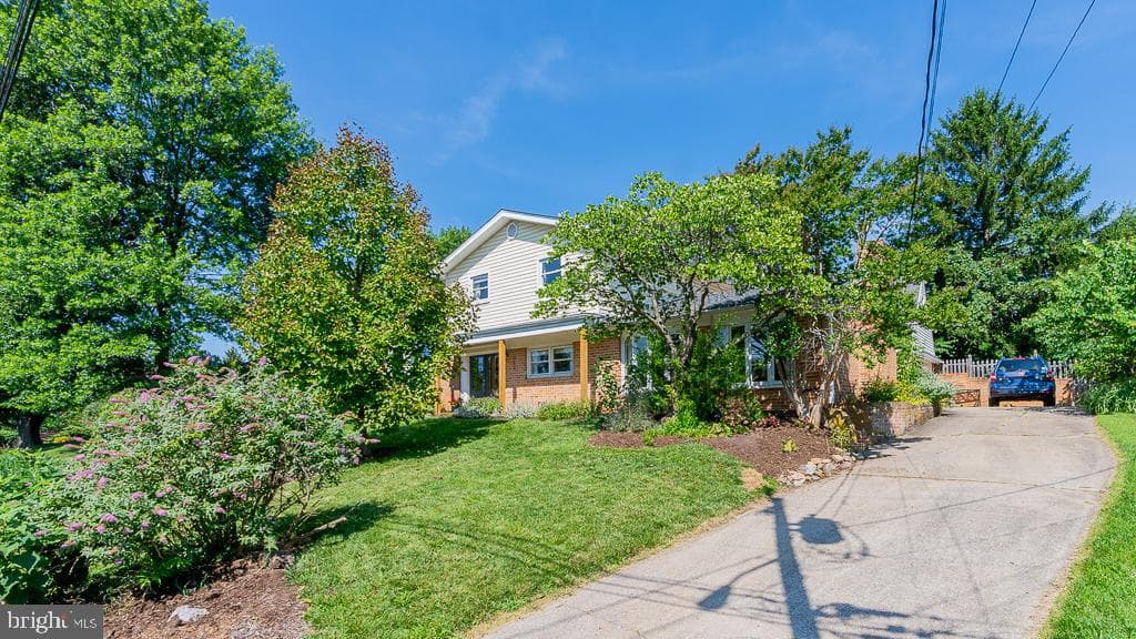 451 Myers Avenue photo 4