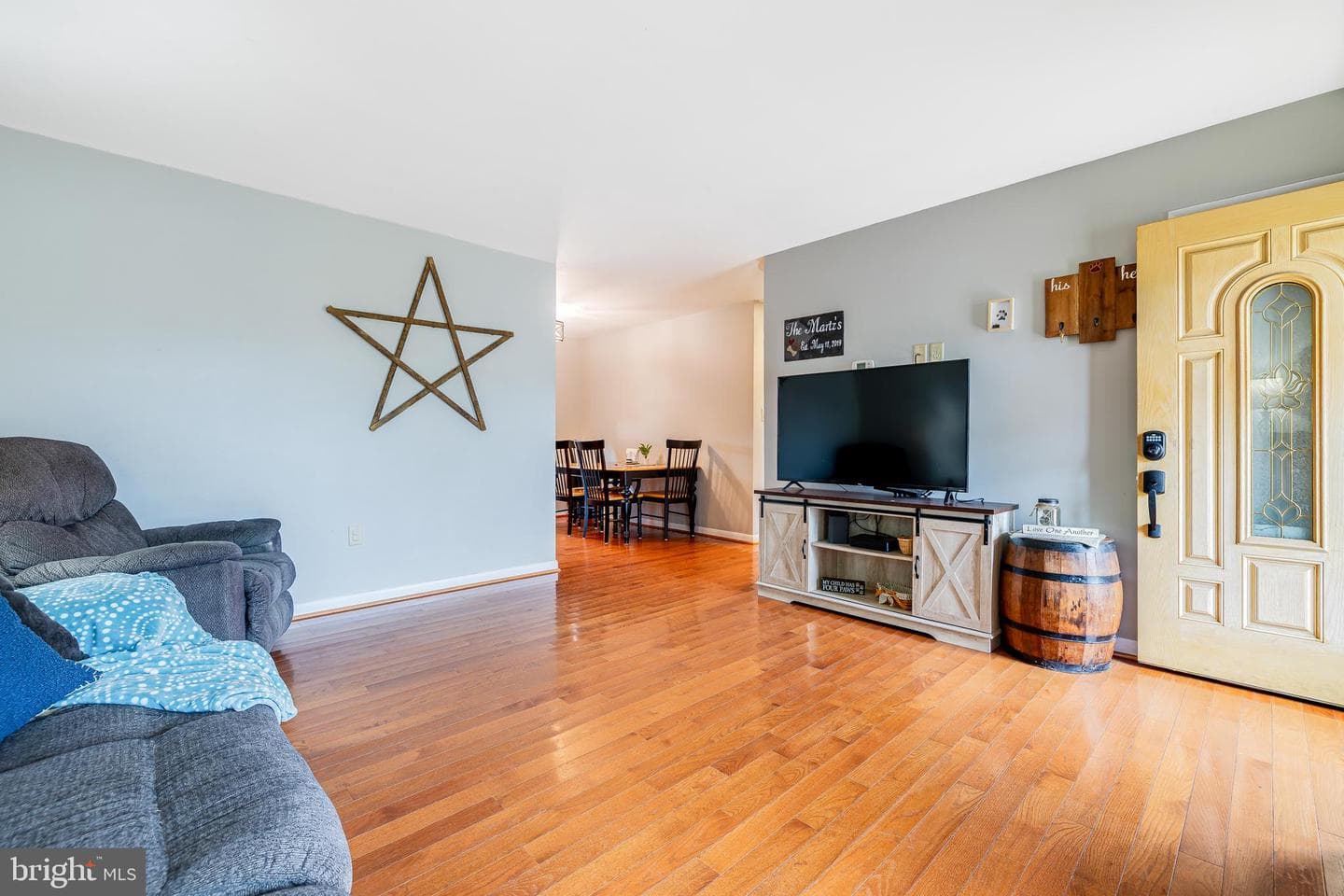 1182 Dale Circle photo 3