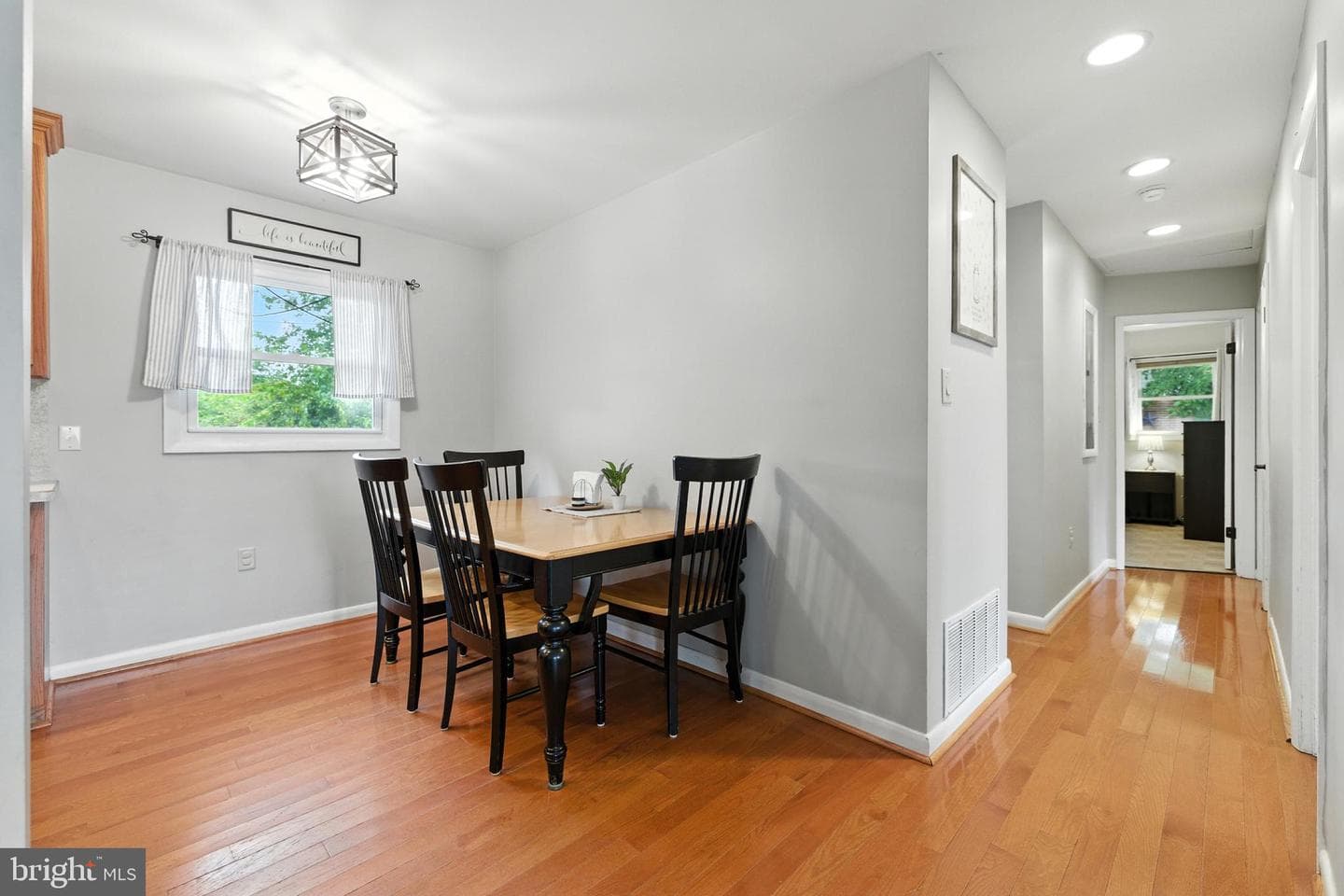 1182 Dale Circle photo 7