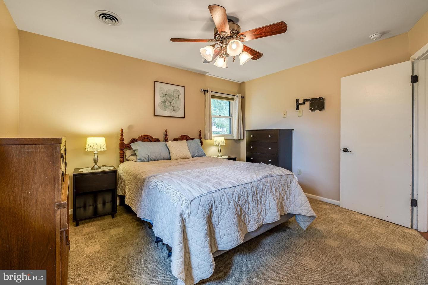 1182 Dale Circle photo 9