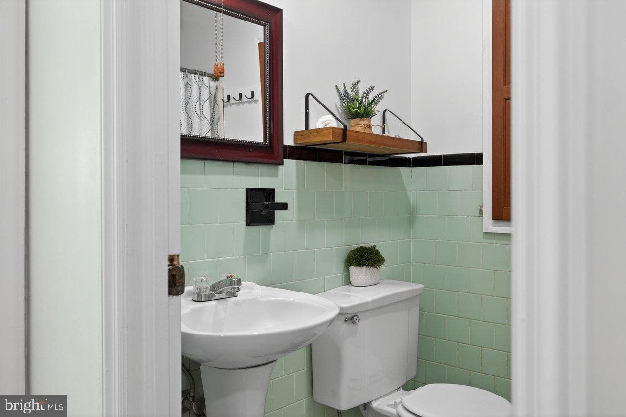 913 Spotswood Drive photo 23