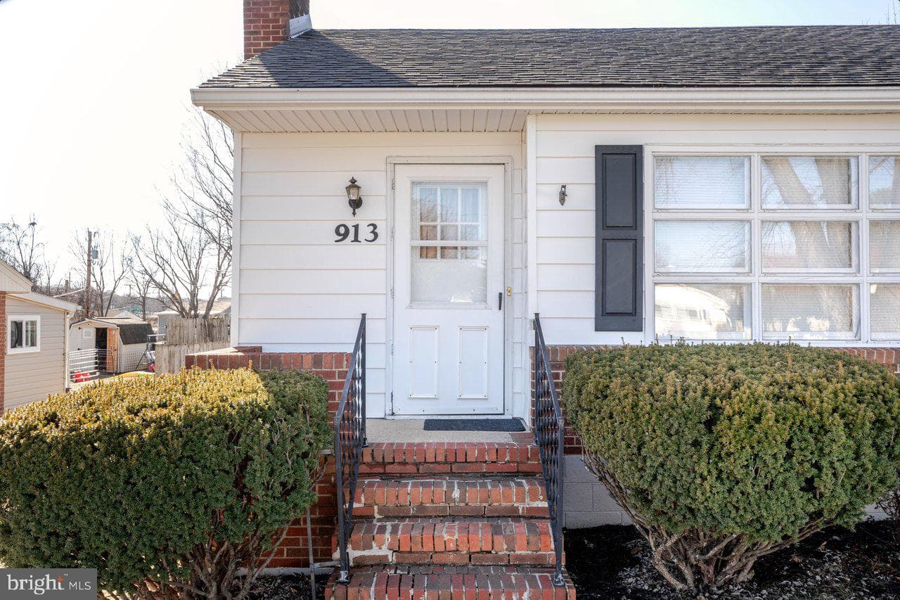 913 Spotswood Drive photo 37