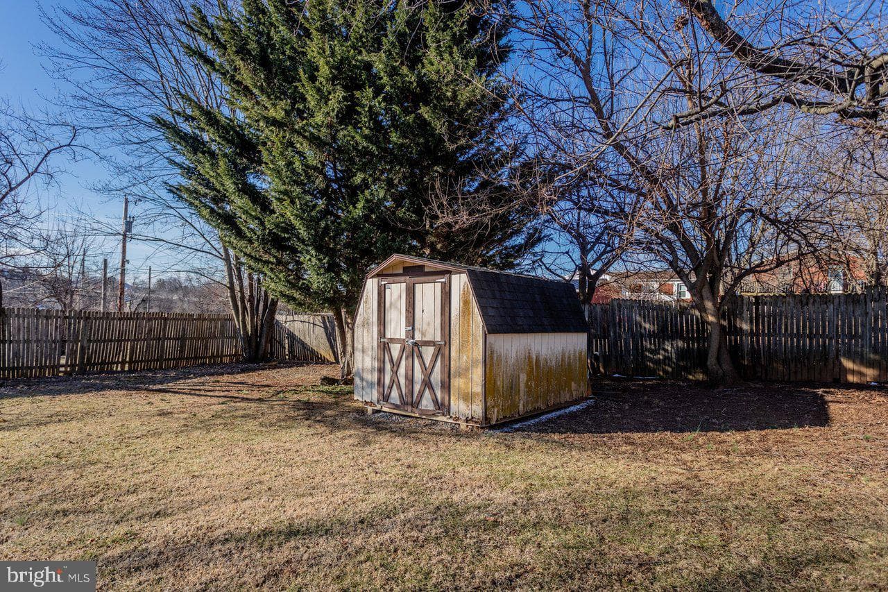 913 Spotswood Drive photo 55