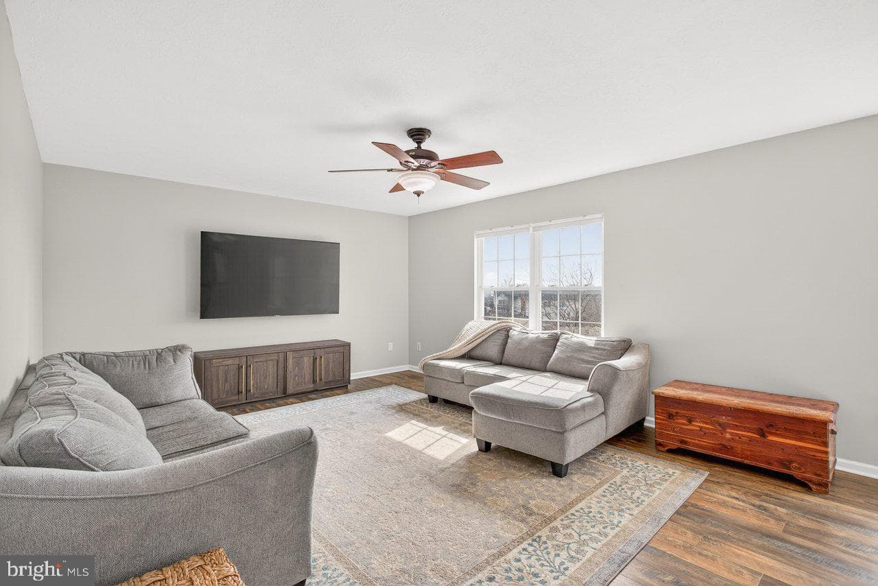 573 Pointe Drive photo 20