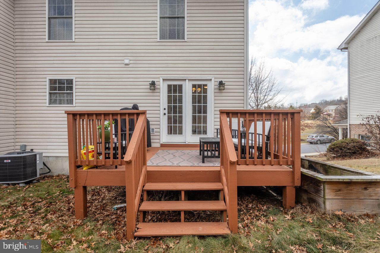 573 Pointe Drive photo 41