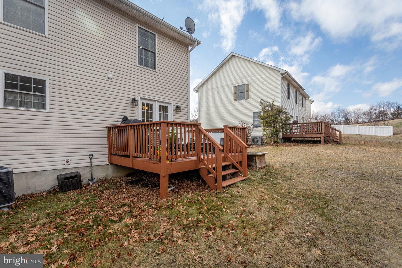 573 Pointe Drive photo 42