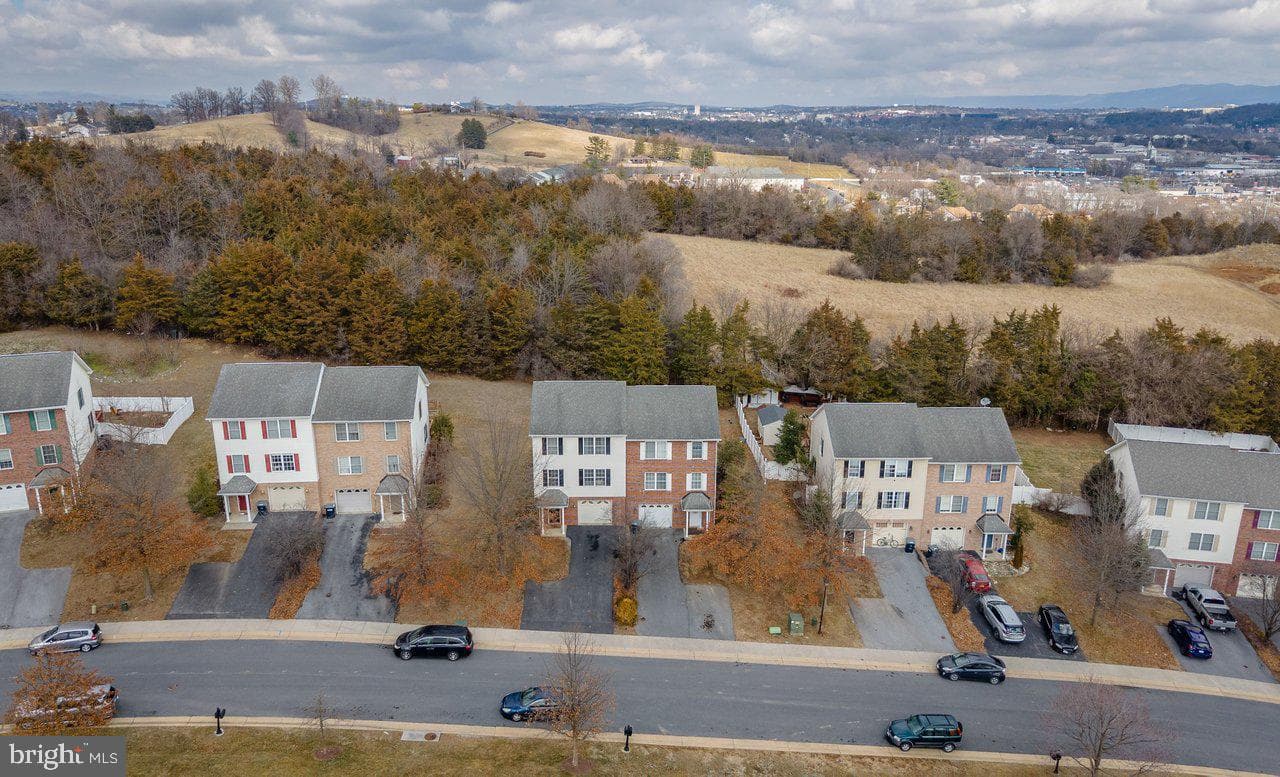 573 Pointe Drive photo 48