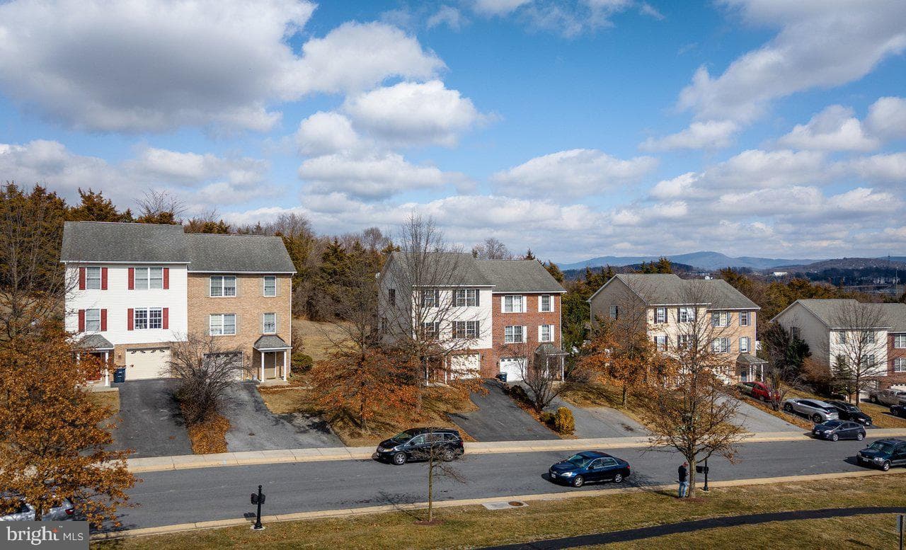 573 Pointe Drive photo 67