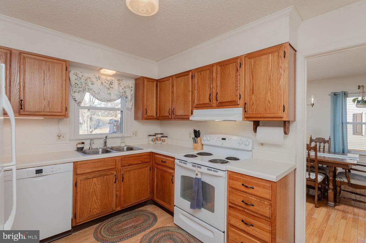 25 Emery Street photo 12