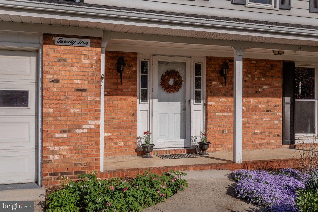 25 Emery Street photo 2
