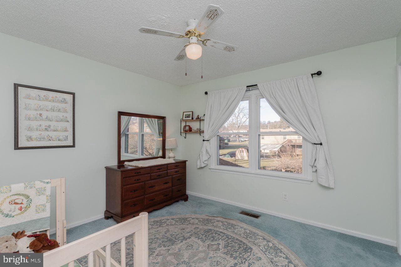 25 Emery Street photo 35
