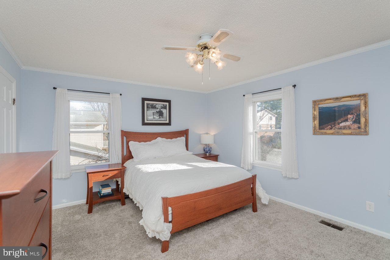 25 Emery Street photo 44