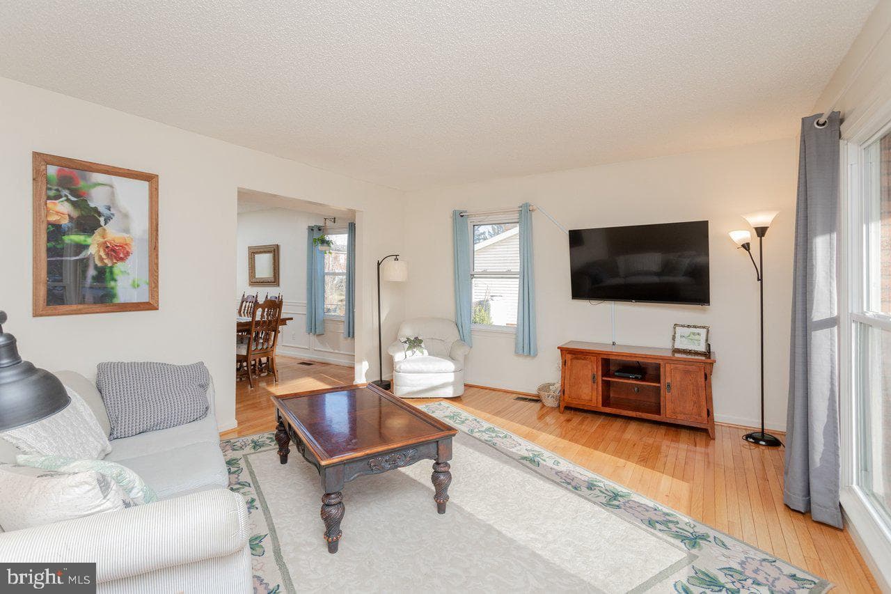 25 Emery Street photo 5