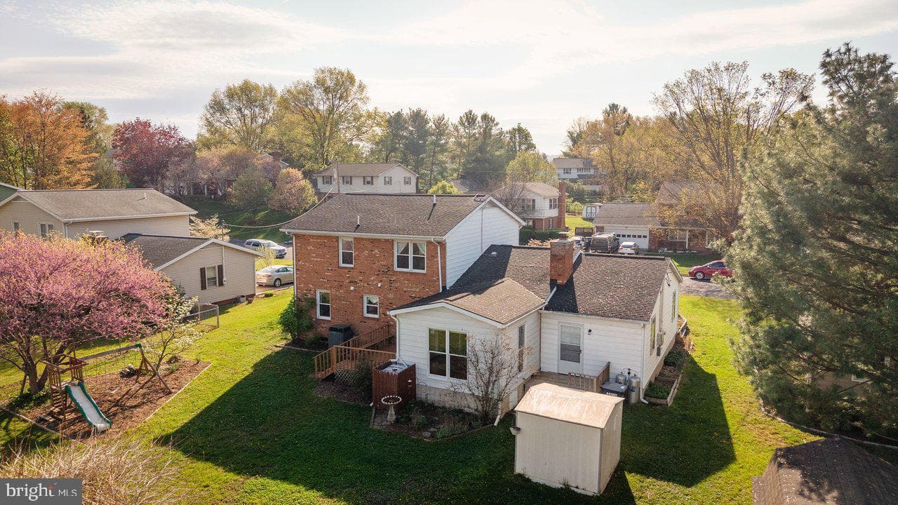25 Emery Street photo 60