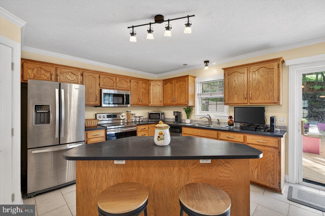 298 Emerald Drive photo 15