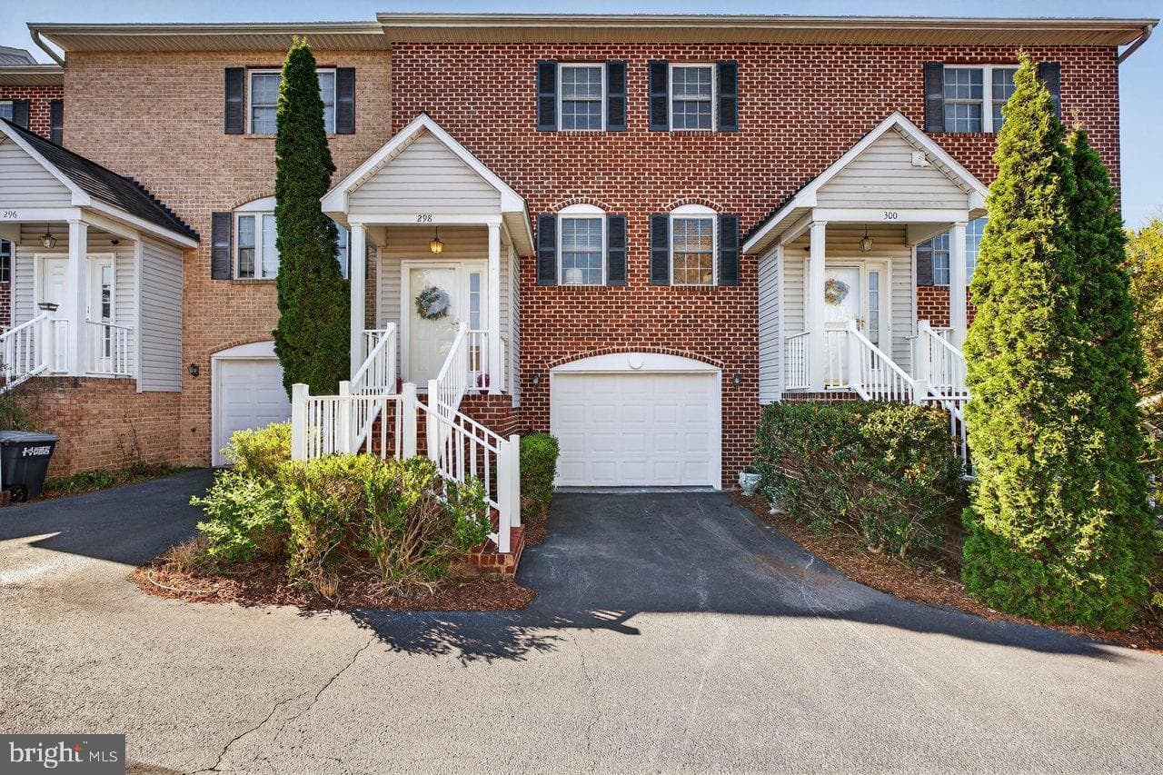 298 Emerald Drive photo 2