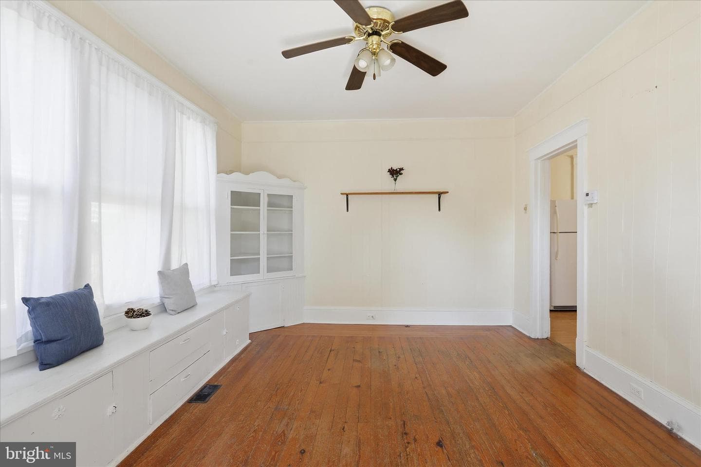 775 Collicello St photo 7