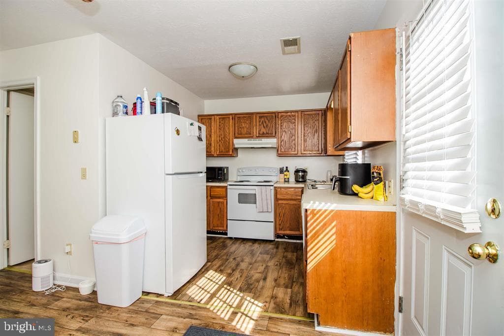 839 Vine Street photo 11